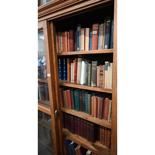 162 - A large quantity of books - literature, poetry, reference etc on six shelves