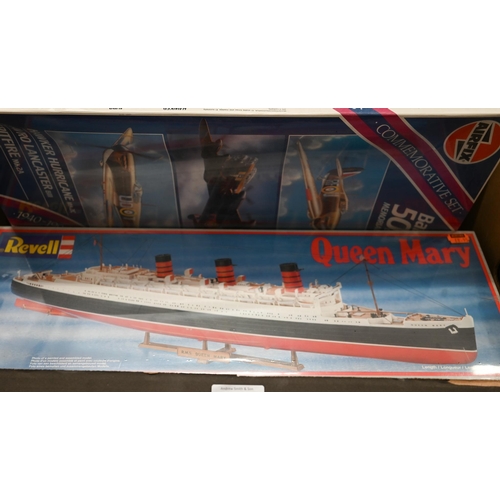 173 - Eight boxed Airfix & Revell model kits of ships and four of aircraft (12 - in 2 boxes)