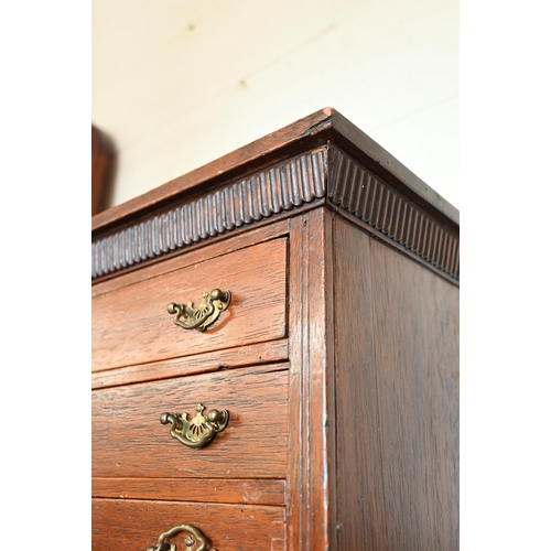 341 - An Edwardian collector's chest with six graduated drawers, 50 cm wide x 40 cm deep x 65 cm high