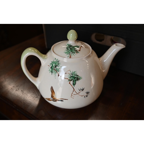 60A - A Vintage Royal Doulton Coppice (D5803) pattern tea service (manufactured between 1937-1964) for six... 