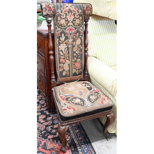 403 - A Victorian rosewood tapestry upholstered pre-dieu