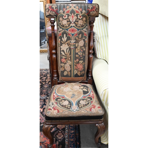 403 - A Victorian rosewood tapestry upholstered pre-dieu