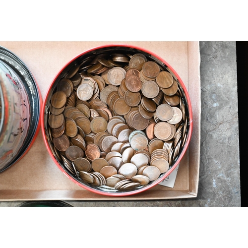 164 - A large collection of copper half pennies, Edward VII-Elizabeth II, in three tins, in excess of 2,20... 