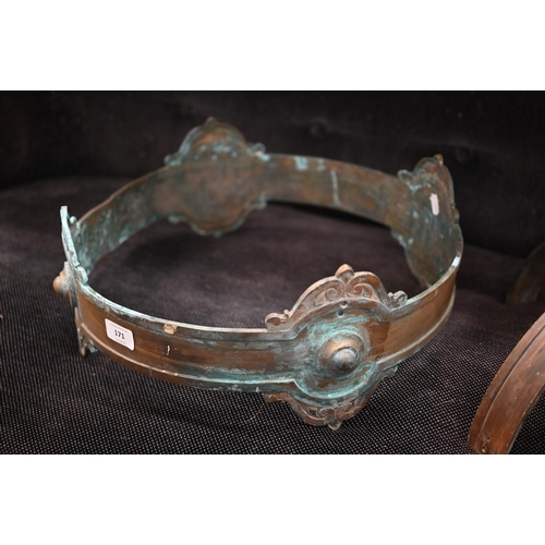 171 - A Continental brass bed-crown (for hanging awning), 42 cm diam