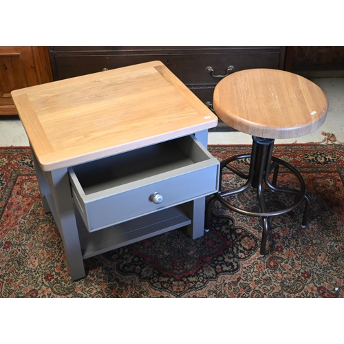 223 - A contemporary revolving studio stool to/with a grey painted painted single drawer beech-top lamp ta... 