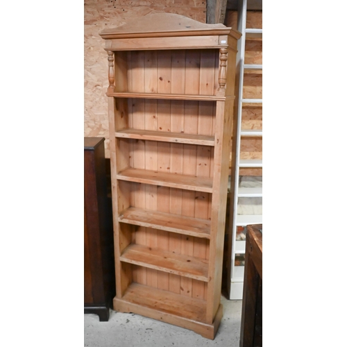 226 - A modern pine six tier open bookcase, 72 cm x 22 cm x 191 cm h