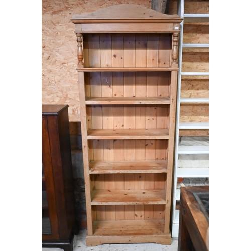 226 - A modern pine six tier open bookcase, 72 cm x 22 cm x 191 cm h