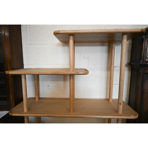 271 - A modern light ash free-standing shelving unit, 110 cm wide x 40 cm deep x 162 cm high