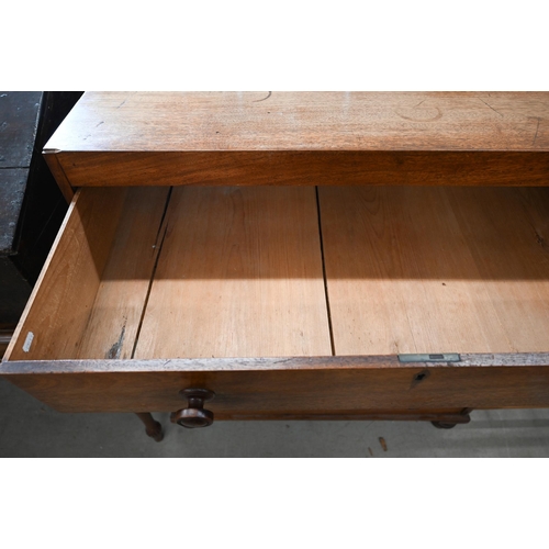 293 - A 19th century mahogany chest of four long graduated drawers, 98 cm wide x 50 cm deep x 114 cm high