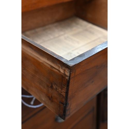 372 - A 19th century mahogany chest of two short over three long drawers, 92 x 43 x 98 cm high