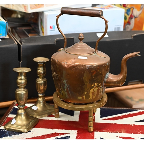 505 - A leather hat box to/w a Union Jack small trunk, a wicker basket, copper kettle, 2 brass candlestick... 