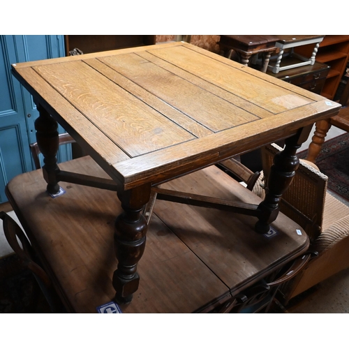 120 - Oak draw leaf extending dining table, 178 x 106 x 75 cm high