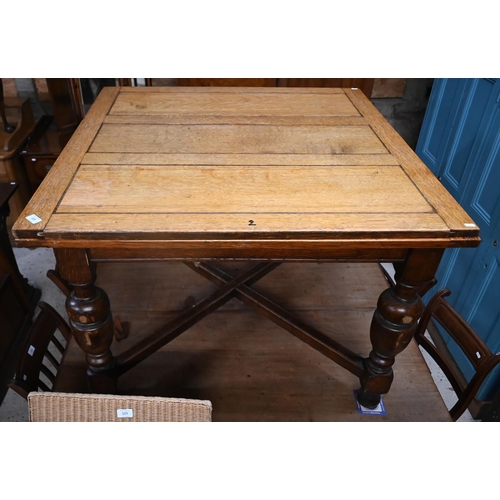 120 - Oak draw leaf extending dining table, 178 x 106 x 75 cm high