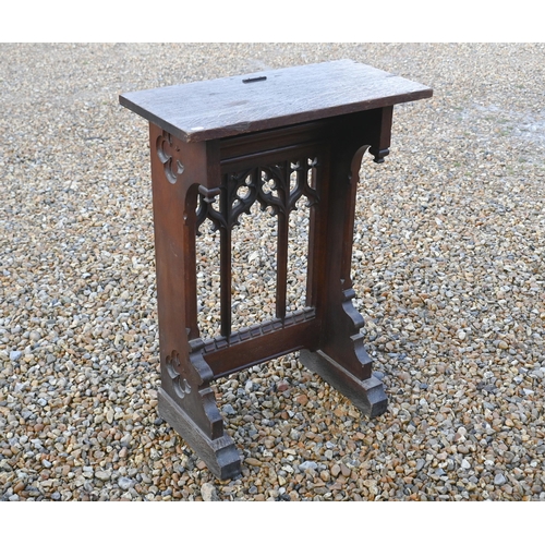 136 - An early 20th century Gothic Revival oak lectern, 60 cm wide x 30 cm deep x 84 cm high