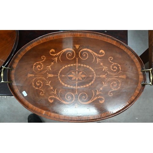 462 - An Edwardian marquetry-inlaid mahogany-inlaid mahogany oval tray with satinwood crossbanding and bra... 