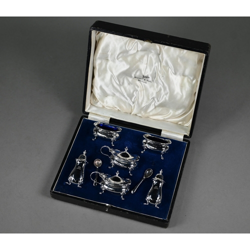 103 - A cased six-piece silver condiment set with two spoons, Walker & Hall, Birmingham 1936, 7.5oz (n... 