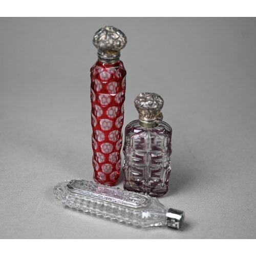 105 - An unusual 19th Century cut glass scent flask, incorporating an unmarked silver toothpick-holder wit... 