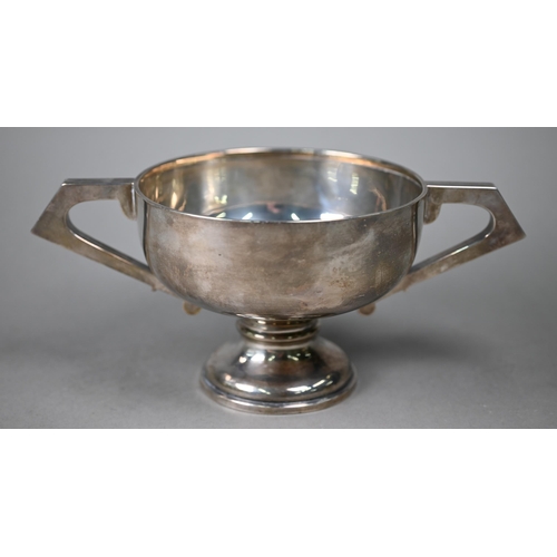 112 - A silver two-handled bowl on stemmed foot, Fattorini & Sons Ltd, Birmingham 1929, 10.4oz, 15cm d... 