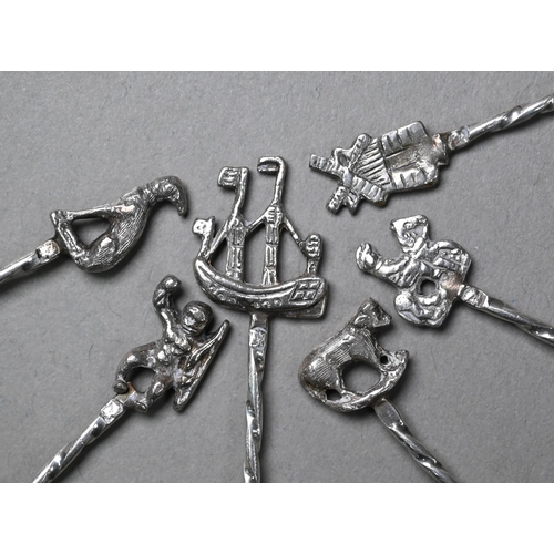 186 - A set of six Victorian silver coffee spoons with figural finials, London import 1894, cased, to/w tw... 