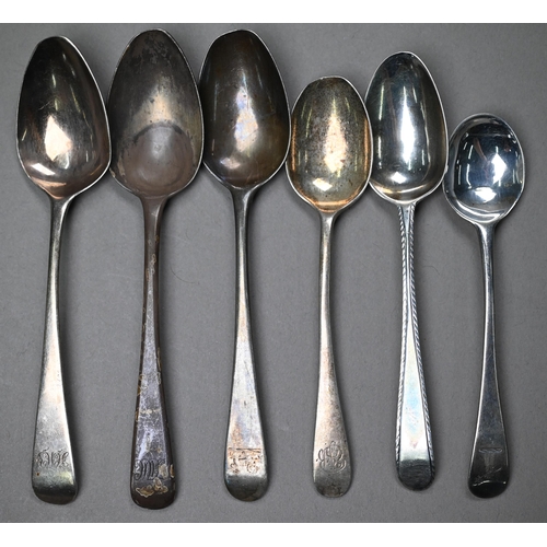 189 - Various Georgian and later silver teaspoons, tongs, etc., 5.1oz