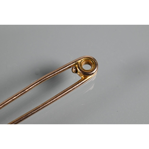 213 - A 9ct rose gold safety-pin brooch, approx 2.5g in fitted case to/w knot style stick pin set white pa... 