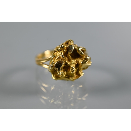 283 - John Donald (1928-2023) - A vintage 18ct yellow gold ring in the form of a gold nugget, makers mark ... 