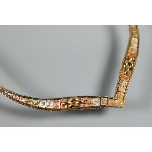 285 - A 9ct tri-coloured gold necklace of feather-link chain forming wishbone to centre of rectangular pla... 