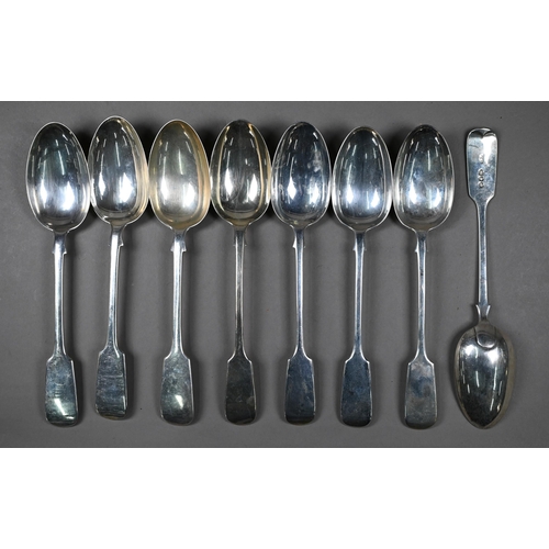 33 - A matched set of Victorian and later silver fiddle pattern flatware, comprising eight each table for... 