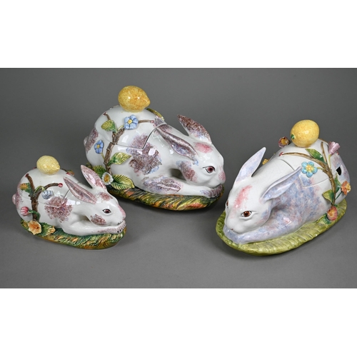 601 - Three Italian vintage majolica rabbit tureens with lemon finial, 31/22 cm long (3)