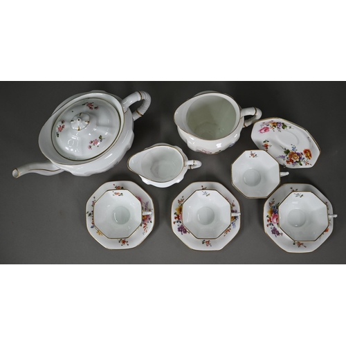 631 - A Royal Crown Derby china 'Derby Posies' tea pot to/w two jugs and four cups and saucers