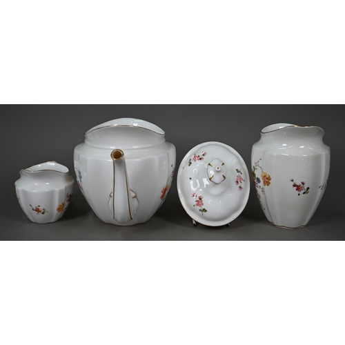 631 - A Royal Crown Derby china 'Derby Posies' tea pot to/w two jugs and four cups and saucers