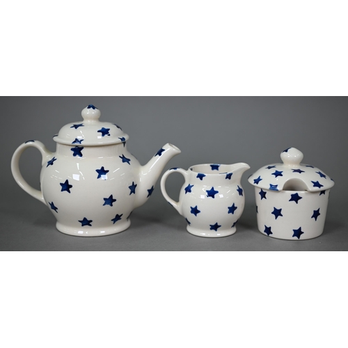 655 - An Emma Bridgewater child's tea-for-two service, decorated with blue stars