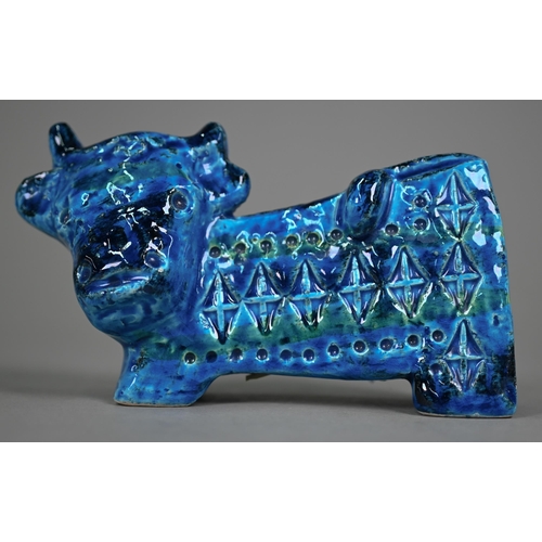 661 - A Bitossi Aldo Rimini blue/green glazed earthenware cow with impressed decoration, 9 x 16 cm