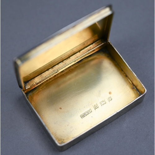 79 - A silver pill-box with engine-turned top and gilt lining, D. Bros, Birmingham 1963, 4.2cm wide, to/w... 