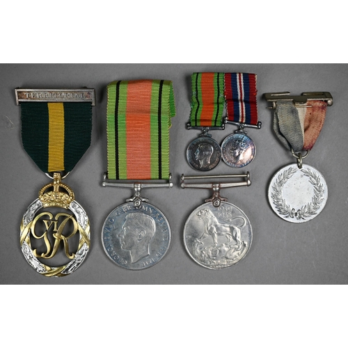 1030 - A group of 5 WWII period medals - 1939-45 Star; Africa Star; 1939 War Medal; Defence Medal; Efficien... 