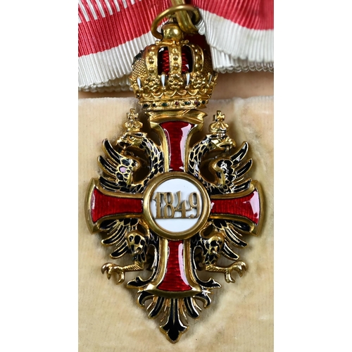 1041 - Imperial Austrian Order of Franz Joseph (1849), Commander's neck badge in gilt-bronze and enamels, o... 