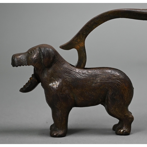 1144 - A cast iron novelty 'dog' nutcracker, 23 cm long