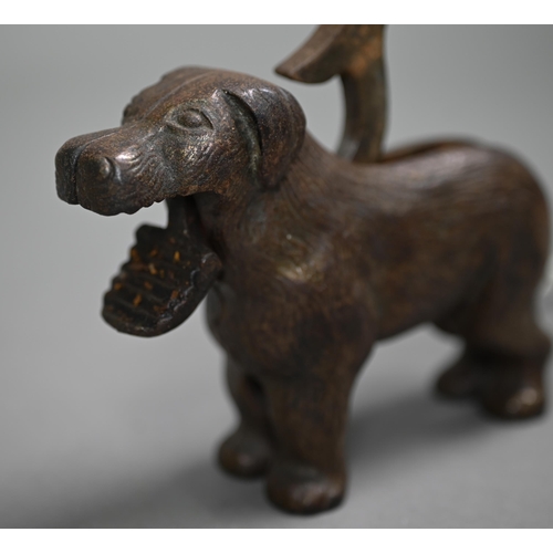 1144 - A cast iron novelty 'dog' nutcracker, 23 cm long