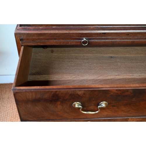 851 - A George III mahogany chest on chest, the dentil moulded cornice over two short and three long gradu... 