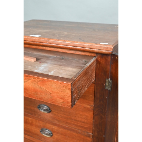 861 - An antique mahogany Wellington chest of seven drawers, raised on a plinth base, 60 cm x 40 cm x 114 ... 