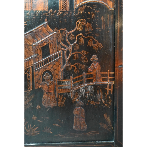 946 - A late 18th/19th century Chinoiserie lacquered hanging corner cupboard, 66 cm w x 107 cm h