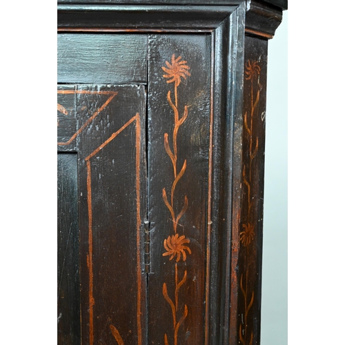 946 - A late 18th/19th century Chinoiserie lacquered hanging corner cupboard, 66 cm w x 107 cm h