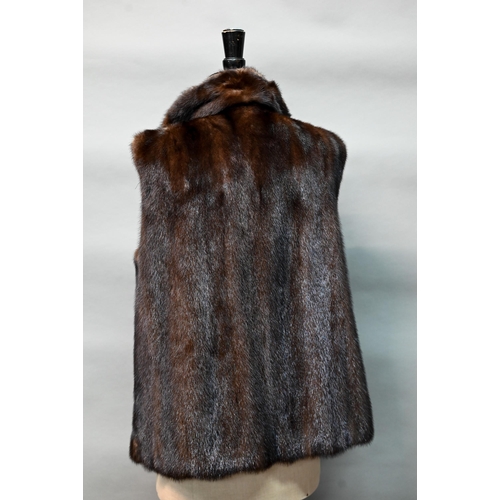 1285 - A vintage 1970s brown fur gillet, with zippered front, size 10/12