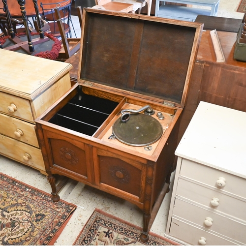 174 - # A 'Natural Tones' oak cabinet gramophone, 78 cm wide x 50 cm deep x 74 cm high