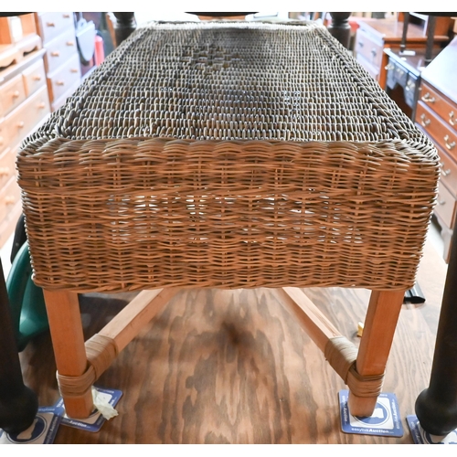 190 - A contemporary wicker coffee table, 111 cm x 50 cm x 44 cm h