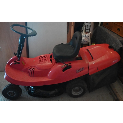 A used Castel 6,5/63 ride-on tractor mower, Briggs & Stratton petrol engine c/w detachable grass box, as found and untested