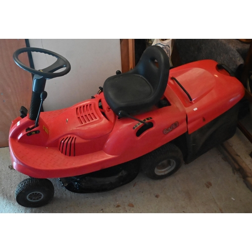 238 - A used Castel 6,5/63 ride-on tractor mower, Briggs & Stratton petrol engine c/w detachable grass... 