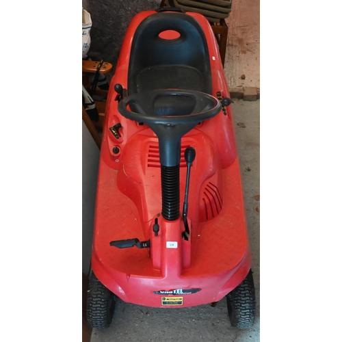 238 - A used Castel 6,5/63 ride-on tractor mower, Briggs & Stratton petrol engine c/w detachable grass... 