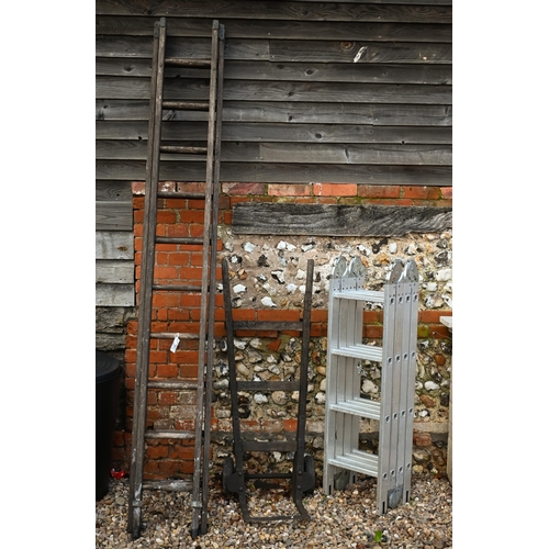 325 - An aluminium folding four-fold ladder, to/with a vintage wooden ladder and a vintage sack-truck (3)