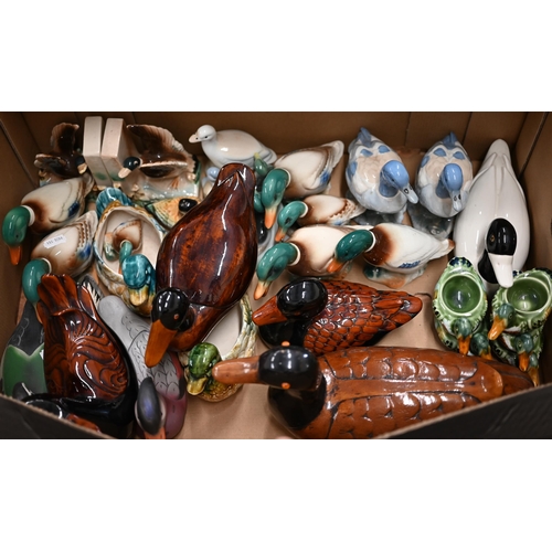 393 - A quantity of ceramic duck ornaments including bookends, posy vases, egg-cups etc (box)